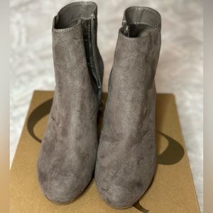 Grey ankle boot
